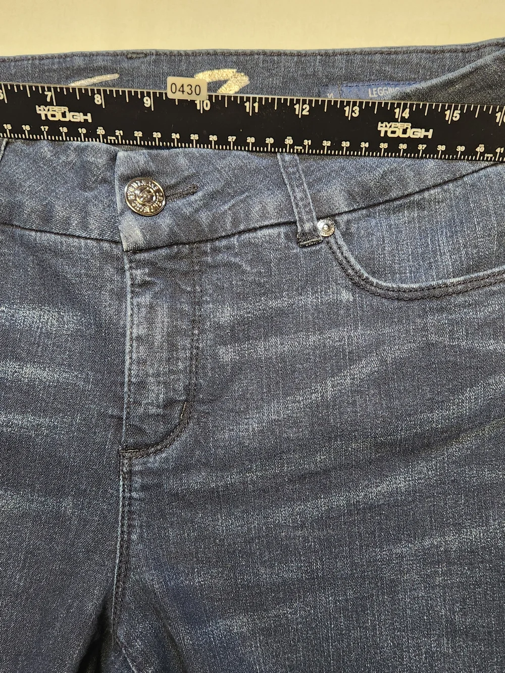 Seven7 Women's Dark Blue Skinny Jeans with Embroidered Back Pocket Size 14